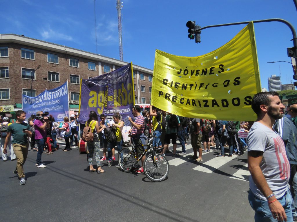 Nos movilizamos contra los despidos en CONICET