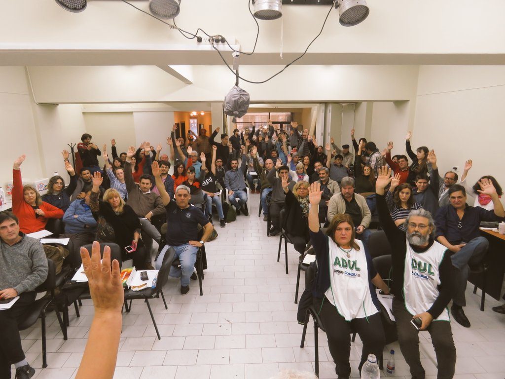 CONADU Histórica resolvió la no toma de exámenes finales y el no inicio del 2° cuatrimestre