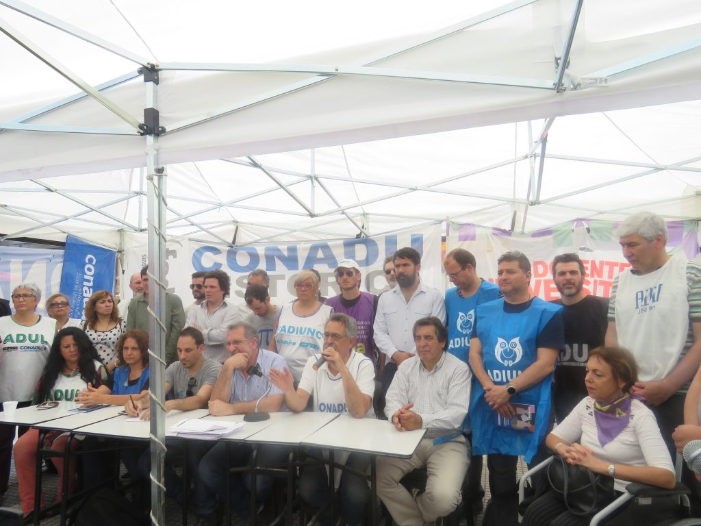 Exitosa carpa docente de la CONADU Histórica resuelve continuar la lucha contra el ajuste
