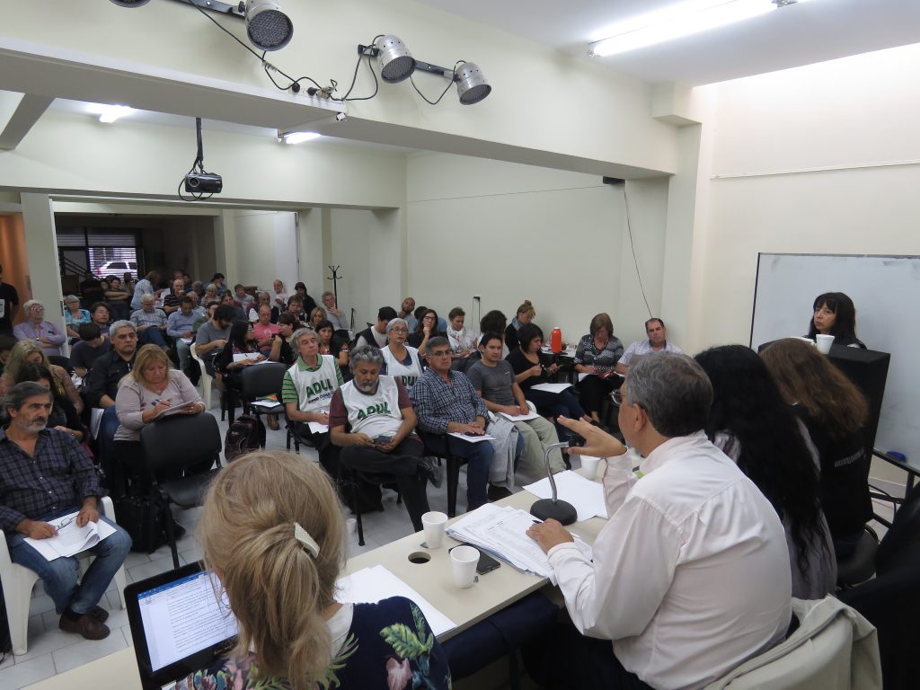 Resoluciones del Congreso Extraordinario de CONADU Histórica del 22 de marzo de 2018:
