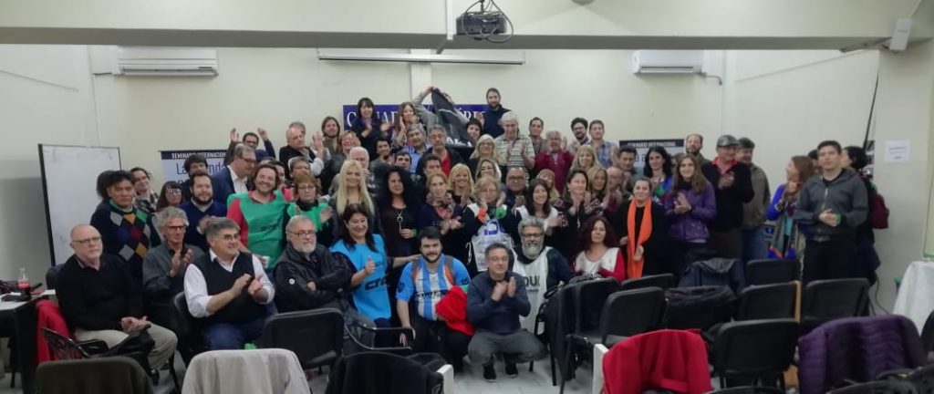 Se rechazó la oferta salarial y sigue el cese total de actividades