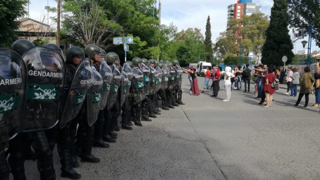 CONADU HISTORICA REPUDIA LA INTERVENCION Y REPRESION DE GENDARMERIA EN LA UNRN.
