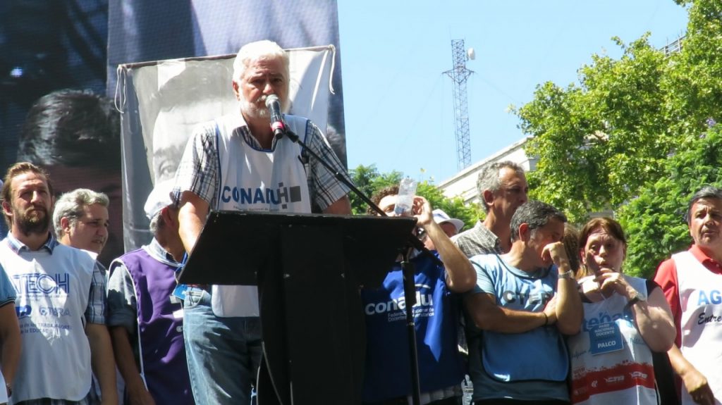 Fuerte acatamiento al paro nacional de todos los niveles educativos. Masiva movilización en la ciudad de Buenos Aires