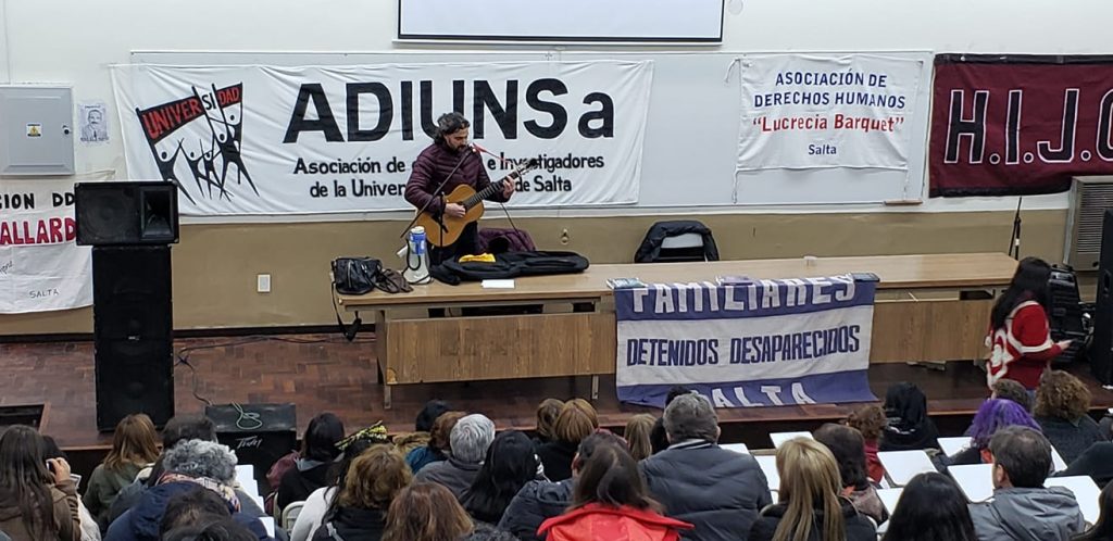 ADIUNSa realizó un homenaje a las y los desaparecidos de la Universidad Nacional de Salta