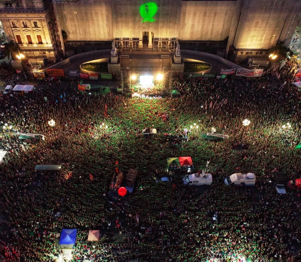 Aborto Legal 2020: Gigantesco pañuelazo federal por la Ley de Interrupción Voluntaria del embarazo
