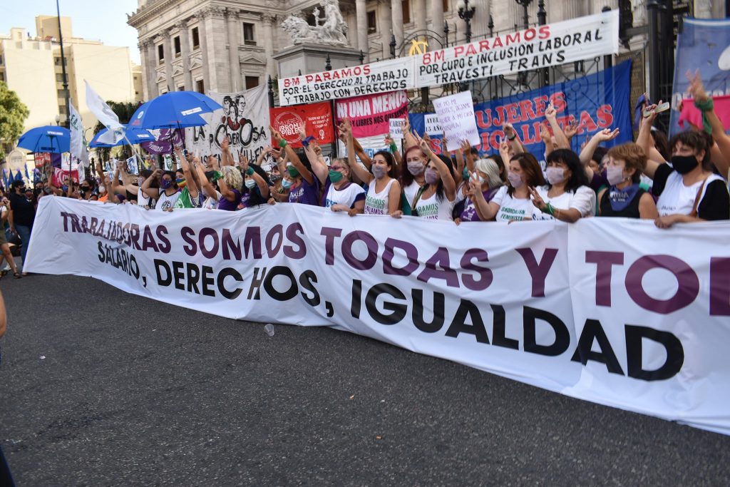 8M: Docentes universitarias y preuniversitarias, en las calles junto al movimiento de mujeres y feminista