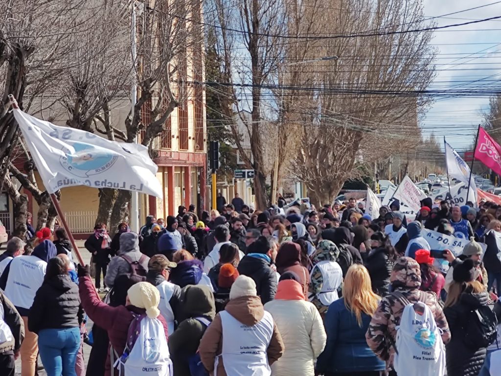 Exigimos la absolución de los dirigentes de ADOSAC y CTA criminalizados por la justicia y el gobierno de Santa Cruz