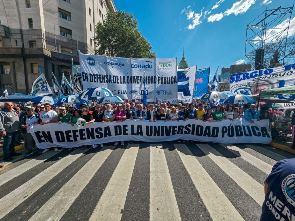 Miles en las calles por la Universidad Pública dijeron ¡no al veto a la ley de financiamiento universitario”